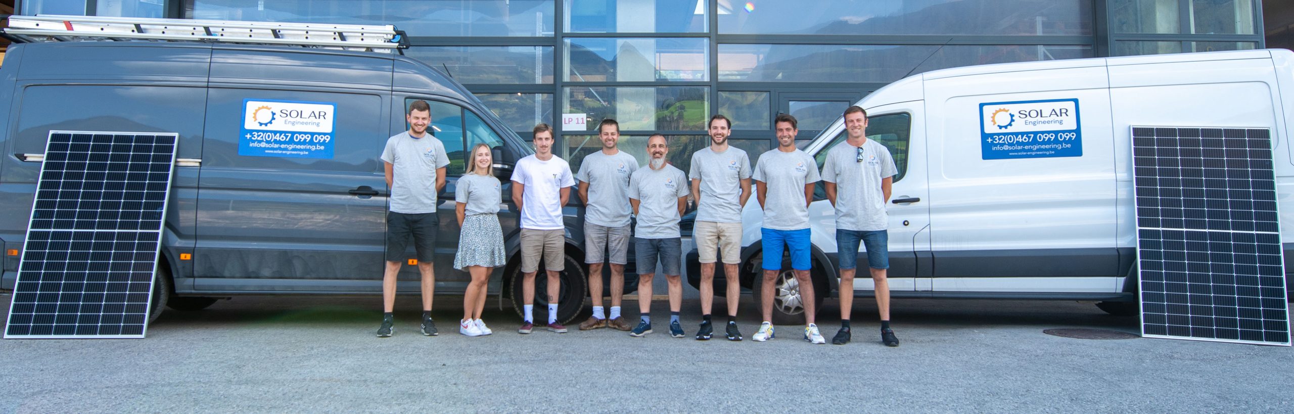 8 teamleden voor camionettes van Solar Engineering
