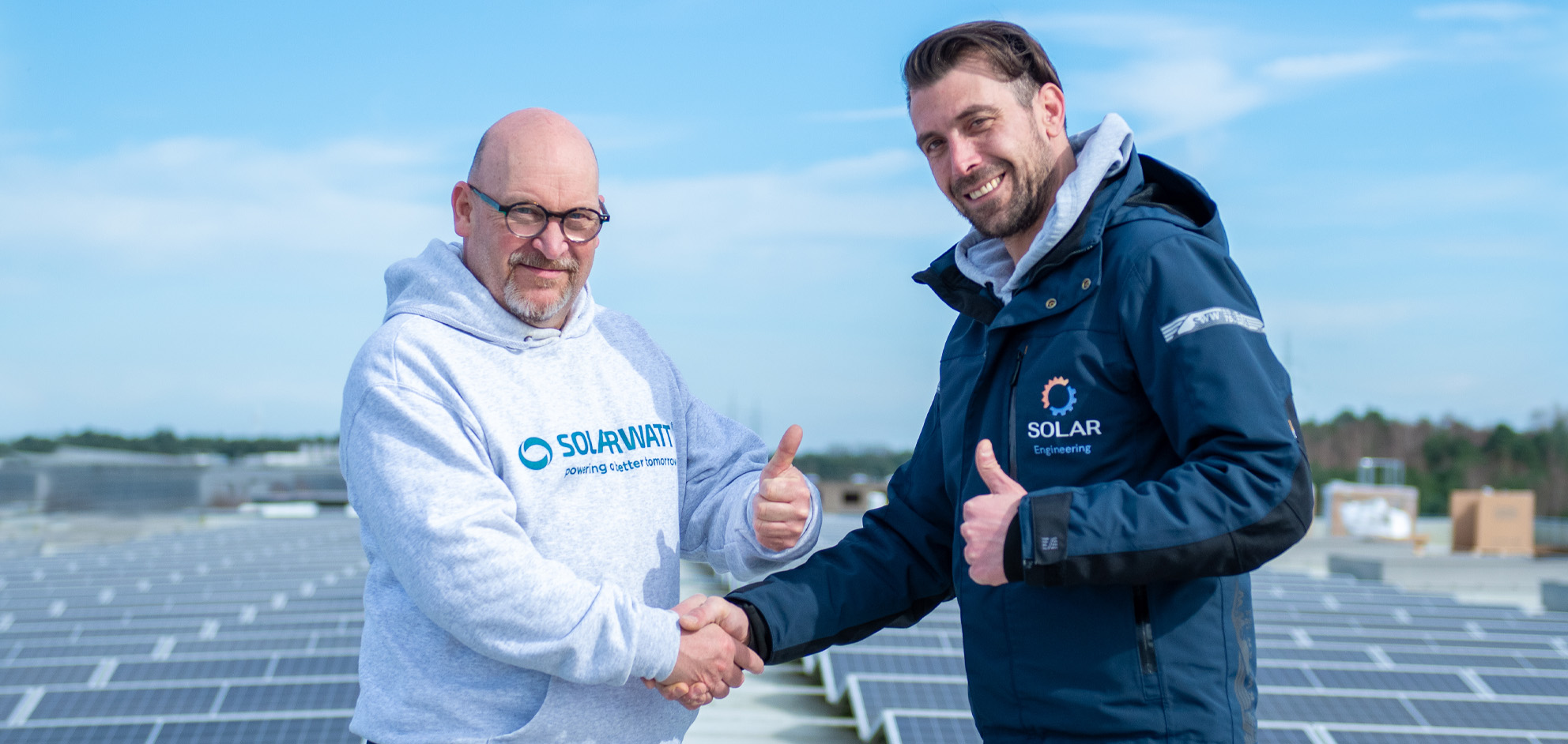 Foto van Solarwatt en Solar Engineering bij Polydak in Lommel op groot zonnepaneel project
